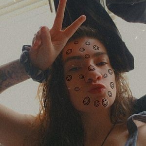 Meet your Posher, Avery